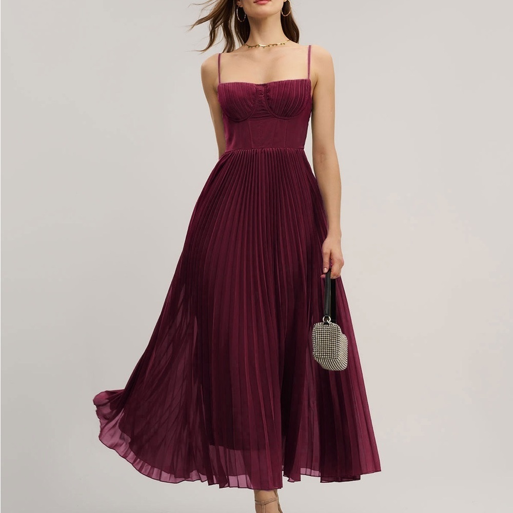 Elegant Burgundy Pleated Dress